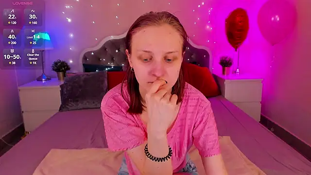 Snapshot of SallyFishery chatting on March 3, 2025, 1:28 am SallyFishery online show from March 3, 2025, 1:28 am