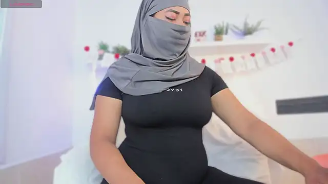 jazmin anbar online show from October 2, 2025, 6:11 pm