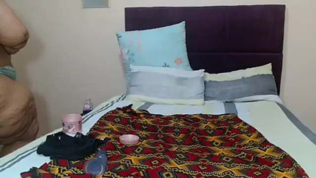 Snapshot of Bbw255 chatting on November 19, 2025, 5:13 pm Bbw255 online show from November 19, 2025, 5:13 pm