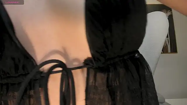 Snapshot of BellaCarteer_ chatting on January 18, 2026, 12:08 pm BellaCarteer online show from January 18, 2026, 12:08 pm