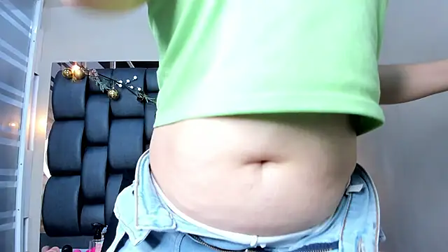 africa holmes online show from December 19, 2025, 2:15 am