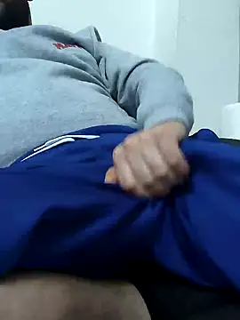 Snapshot of mertBy chatting on January 6, 2025, 6:10 pm mertBy online show from January 6, 2025, 6:10 pm