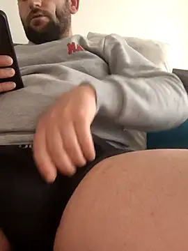 Snapshot of mertBy chatting on March 9, 2025, 8:40 am mertBy online show from March 9, 2025, 8:40 am