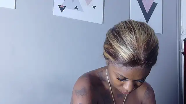 kinkyandsavage online show from January 18, 2026, 1:03 pm