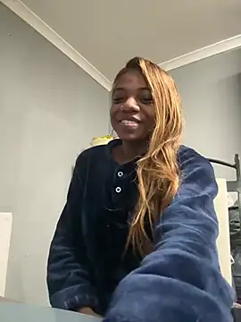 Snapshot of imsuziblack chatting on January 27, 2025, 8:49 pm imsuziblack online show from January 27, 2025, 8:49 pm