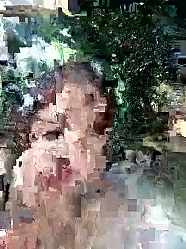 Snapshot of thamygomezz chatting on October 4, 2025, 2:18 pm thamygomezz online show from October 4, 2025, 2:18 pm