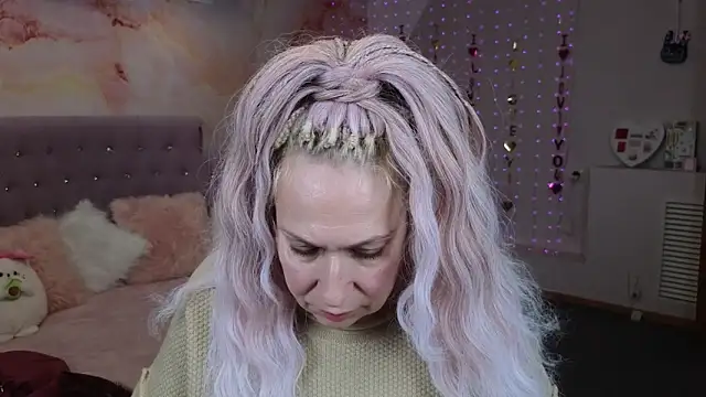 Penelope Pinky online show from March 14, 2025, 8:38 pm