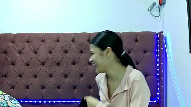 lau hotfox online show from January 29, 2025, 1:37 am