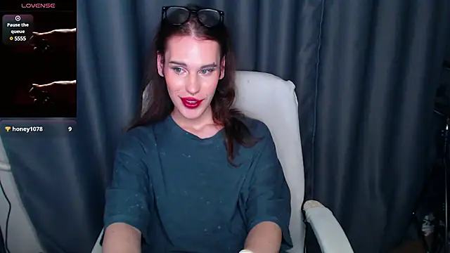 Snapshot of Cassie_Bae chatting on February 19, 2025, 9:25 pm Cassie Bae online show from February 19, 2025, 9:25 pm