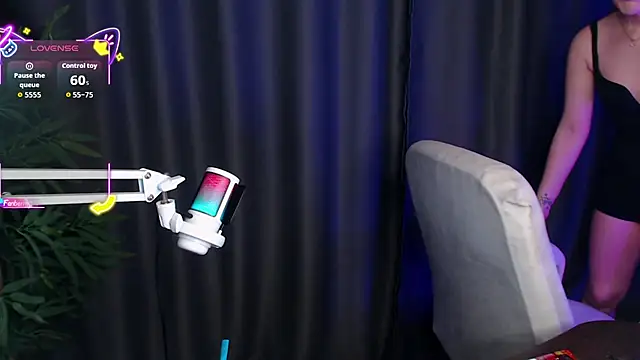 Cassie Bae online show from December 4, 2025, 8:41 pm