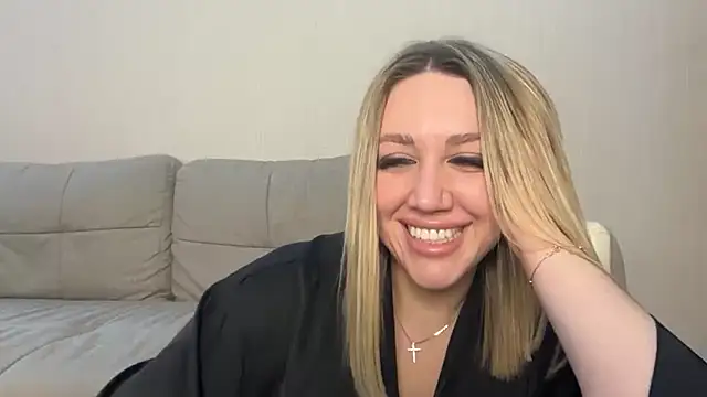 Snapshot of VickyLove047 chatting on October 4, 2025, 8:49 am VickyLove047 online show from October 4, 2025, 8:49 am