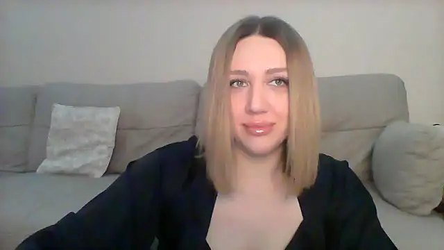 Snapshot of VickyLove047 chatting on March 3, 2025, 4:43 am VickyLove047 online show from March 3, 2025, 4:43 am