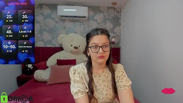 Snapshot of ZarifaBev chatting on February 7, 2025, 12:53 am ZarifaBev online show from February 7, 2025, 12:53 am