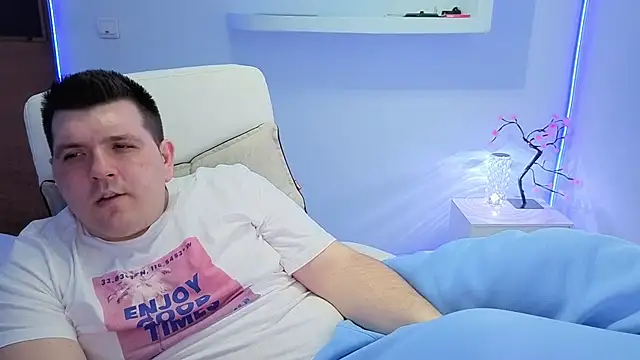 Snapshot of JasonJacks chatting on February 3, 2026, 7:02 am JasonJacks online show from February 3, 2026, 7:02 am