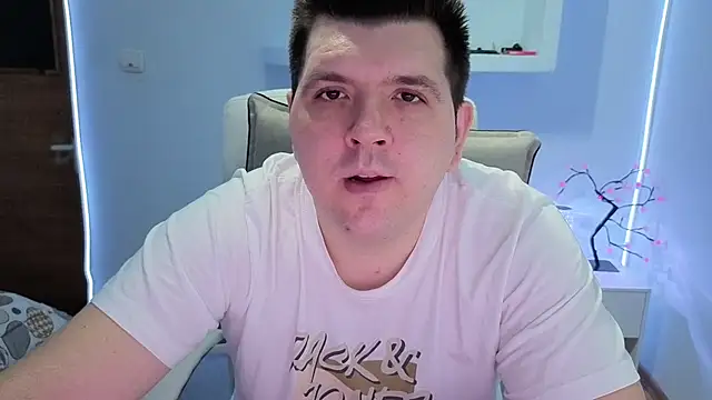 Snapshot of JasonJacks chatting on February 13, 2026, 4:01 am JasonJacks online show from February 13, 2026, 4:01 am