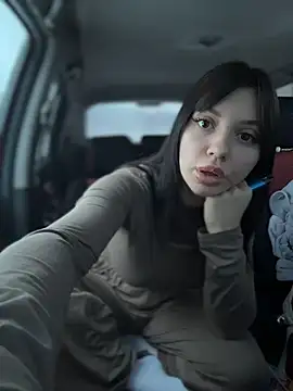 Snapshot of JulliaVegas chatting on November 26, 2025, 2:33 am JulliaVegas online show from November 26, 2025, 2:33 am