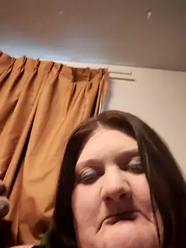 Snapshot of chrissybear84 chatting on January 7, 2025, 11:03 pm chrissybear84 online show from January 7, 2025, 11:03 pm