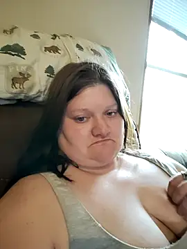 Snapshot of chrissybear84 chatting on October 16, 2025, 8:39 pm chrissybear84 online show from October 16, 2025, 8:39 pm