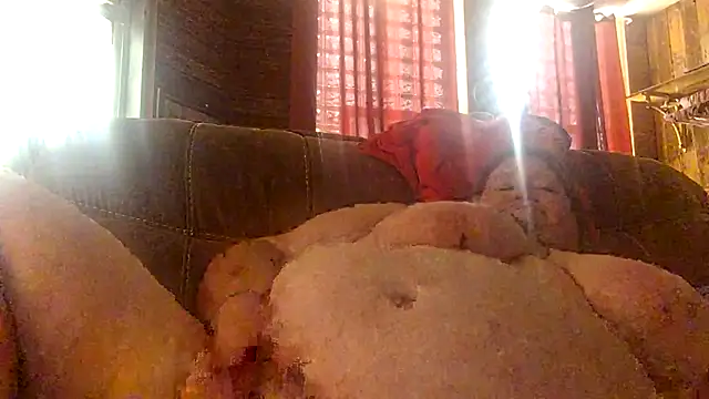 chrissybear84 online show from June 25, 2026, 7:30 pm