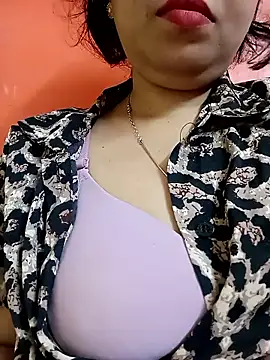 sunita-doll online show from September 26, 2025, 1:45 am