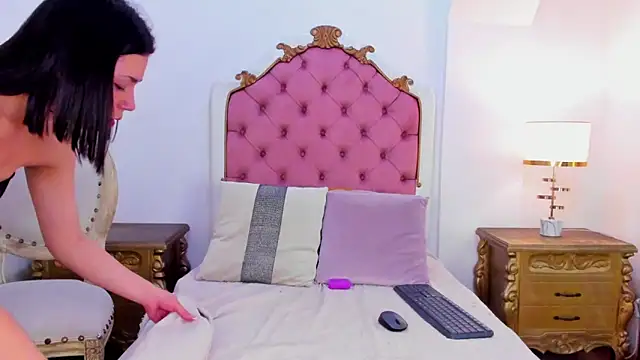 Snapshot of rebeca_watsson chatting on March 12, 2025, 2:23 pm rebeca watsson online show from March 12, 2025, 2:23 pm