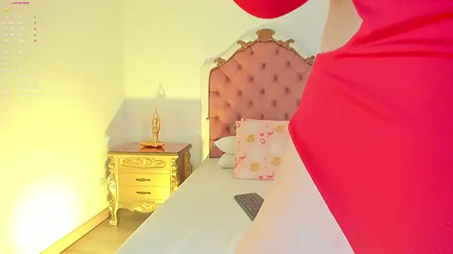 Snapshot of rebeca_watsson chatting on December 4, 2025, 12:48 pm rebeca watsson online show from December 4, 2025, 12:48 pm