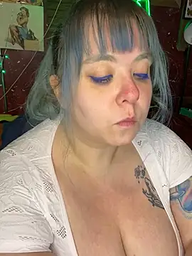 SleazeLouize online show from February 5, 2025, 1:37 am