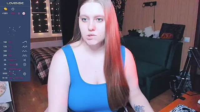 Snapshot of Alice_Dreamgirl_ chatting on November 30, 2025, 1:56 pm Alice Dreamgirl online show from November 30, 2025, 1:56 pm