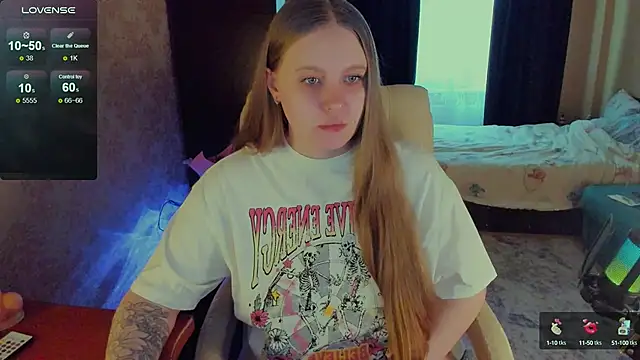 Snapshot of Alice_Dreamgirl_ chatting on February 27, 2025, 1:07 pm Alice Dreamgirl online show from February 27, 2025, 1:07 pm