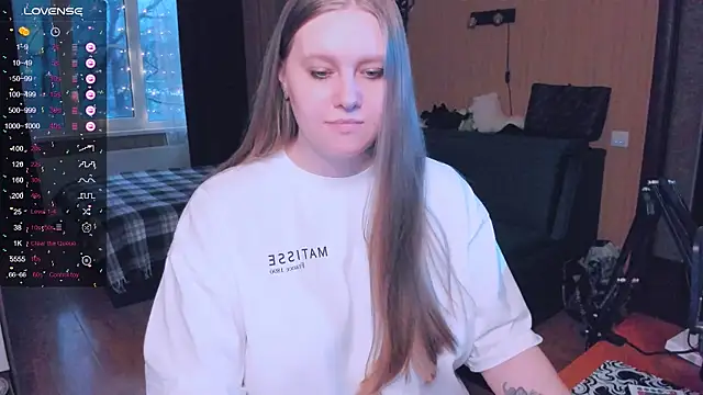 Snapshot of Alice_Dreamgirl_ chatting on November 28, 2025, 1:00 pm Alice Dreamgirl online show from November 28, 2025, 1:00 pm