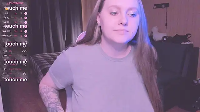 Snapshot of Alice_Dreamgirl_ chatting on October 16, 2025, 11:29 am Alice Dreamgirl online show from October 16, 2025, 11:29 am