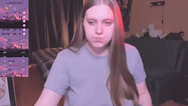 Snapshot of Alice_Dreamgirl_ chatting on October 15, 2025, 9:39 am Alice Dreamgirl online show from October 15, 2025, 9:39 am