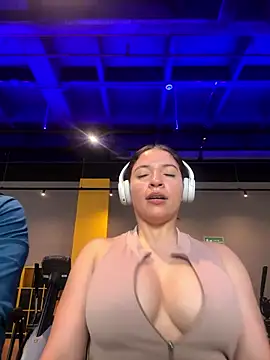 Snapshot of johanafox_ chatting on January 15, 2026, 7:17 pm johanafox online show from January 15, 2026, 7:17 pm