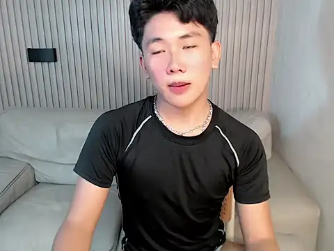 dangerzone0122 online show from December 3, 2025, 5:56 pm