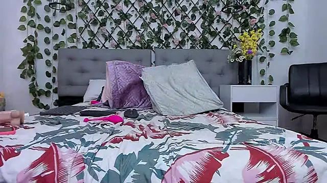 Snapshot of hotmature1 chatting on March 20, 2025, 5:36 pm hotmature1 online show from March 20, 2025, 5:36 pm