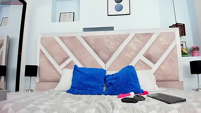 hotmature1 online show from April 11, 2026, 11:14 am