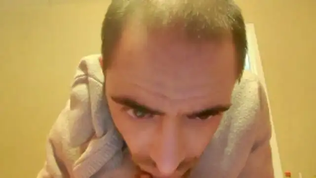 Snapshot of Huntzg23 chatting on December 17, 2025, 6:02 pm Huntzg23 online show from December 17, 2025, 6:02 pm