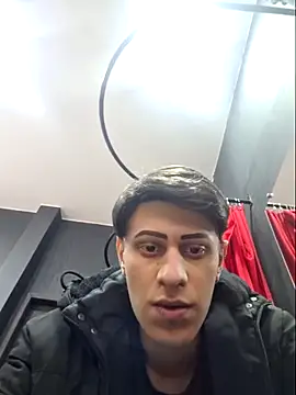 Snapshot of Leinad27 chatting on December 18, 2025, 3:05 pm Leinad27 online show from December 18, 2025, 3:05 pm