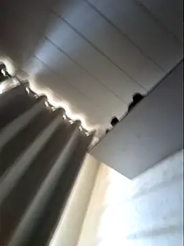 Snapshot of Leinad27 chatting on November 16, 2025, 5:17 pm Leinad27 online show from November 16, 2025, 5:17 pm