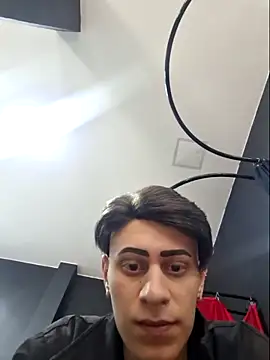 Snapshot of Leinad27 chatting on February 7, 2026, 2:58 pm Leinad27 online show from February 7, 2026, 2:58 pm