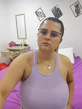 Miss balloonsmila online show from February 17, 2025, 1:04 am