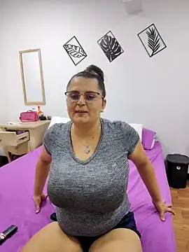 Miss balloonsmila online show from February 28, 2025, 9:55 pm