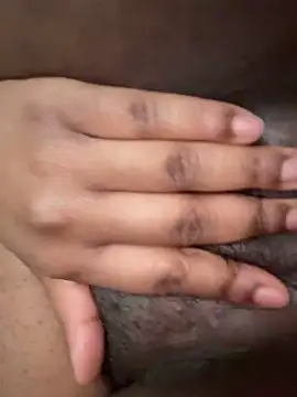 kiaxkiaa online show from February 18, 2025, 3:41 pm