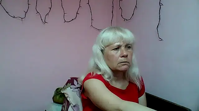 sakura blonde online show from April 2, 2026, 7:42 pm