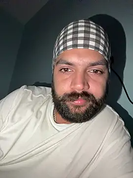 Snapshot of Arsh_Loves_Luv chatting on December 18, 2025, 11:03 am Arsh Loves Luv online show from December 18, 2025, 11:03 am