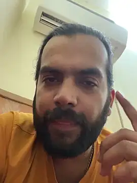 Snapshot of Arsh_Loves_Luv chatting on December 18, 2024, 4:49 pm Arsh Loves Luv online show from December 18, 2024, 4:49 pm