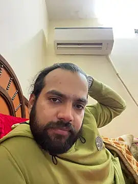 Snapshot of Arsh_Loves_Luv chatting on December 20, 2024, 7:17 pm Arsh Loves Luv online show from December 20, 2024, 7:17 pm