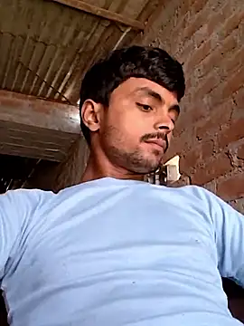 Snapshot of Suraj223kumar chatting on October 1, 2025, 4:39 am Suraj223kumar online show from October 1, 2025, 4:39 am