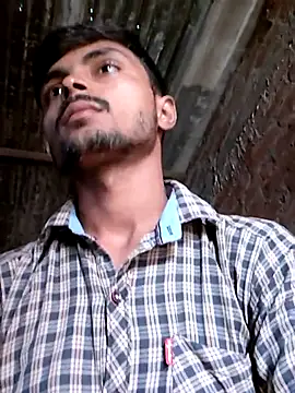 Snapshot of Suraj223kumar chatting on October 23, 2025, 2:10 am Suraj223kumar online show from October 23, 2025, 2:10 am