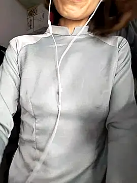 Snapshot of Lucy_limon chatting on March 1, 2026, 3:01 pm Lucy limon online show from March 1, 2026, 3:01 pm